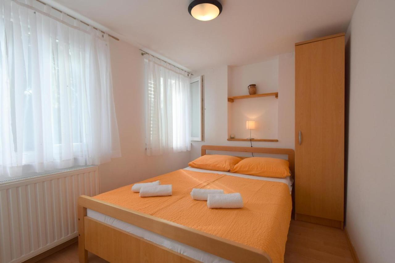 Apartments Julia Čižići Exterior foto